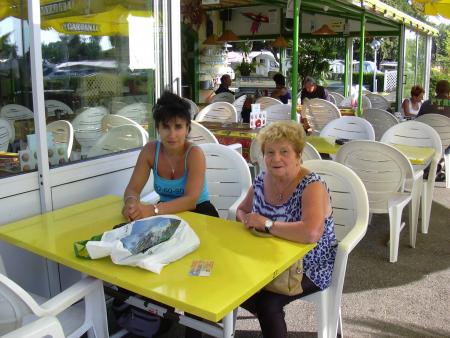  TA MAMIE ET TA MAMAN EN SUISSE