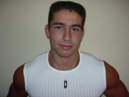 DENIS MERCI POUR L'HOMMAGE QUE TU ME RENDS SACHE QUE DE MON PARADIS BLANC JE PROTEGE AUSSI TA MAMAN SALUT MON POTE