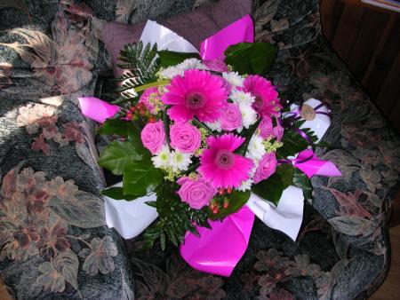 POUR TOI MON POUSSIN TES FLEURS DE LA SEMAINE .TA MAMAN QUI T  AIME