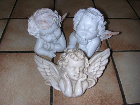 POUR TOI MON POUSSIN ILS SONT TOUS LA POUR TE PROTEGER , JE T'AIME  MON POUSSIN