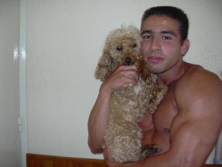 St�phane avec sa petite chienne Candy