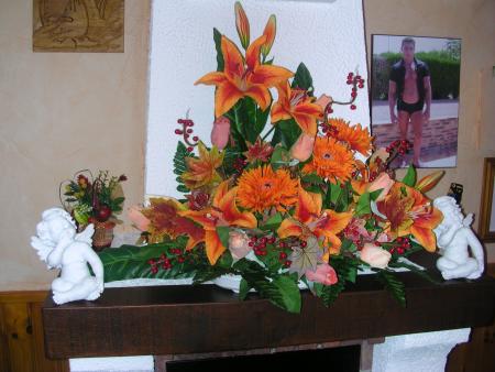 NOUS T'OFFRONS AVEC TOUT NOTRE AMOUR DE PAPA ET DE MAMAN CETTE PETITE COMPOSITION TU RESTERAS A JAMAIS NOTRE SOLEIL NOUS T'AIMONS TRES FORT MON POUSSIN