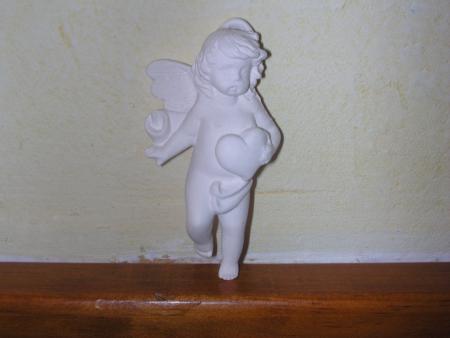 POUR TOI MON POUSSIN MICHEL ET MARTINE SONT PARTIS EN BRETAGNE ILS NE T'ON PAS OUBLIER UN BEL ANGE QUI SENT BON MERCI