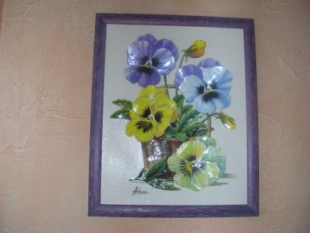 NOUS T' AIMONS TRES FORT. JUSTE QUELQUES PENSEES POUR TOI TU VOIS ONT NE T'OUBLIENT PAS