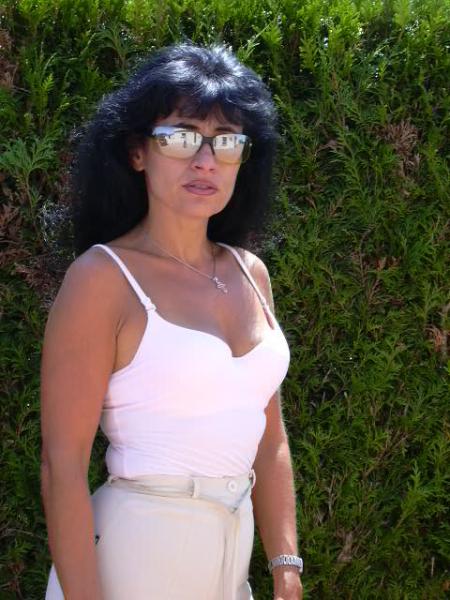 TU AIMAIS CETTE PHOTO MON ANGE GARDE LA BIEN PRES DE TOI JE NE SUIS LA QUE POUR TOI .