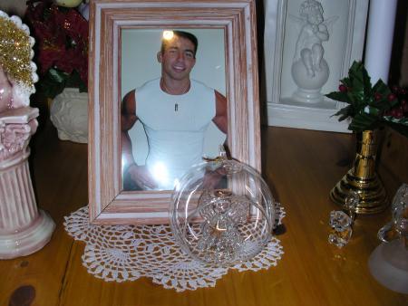 VOILA  L ANGE DE CATHY EST VERS TA PHOTO MON POUSSIN