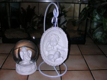 Pour toi mon ange Philippe et Nicole nous avait donn� une enveloppe pour toi nous t'avons pris 2 anges ta maman qui t'aime